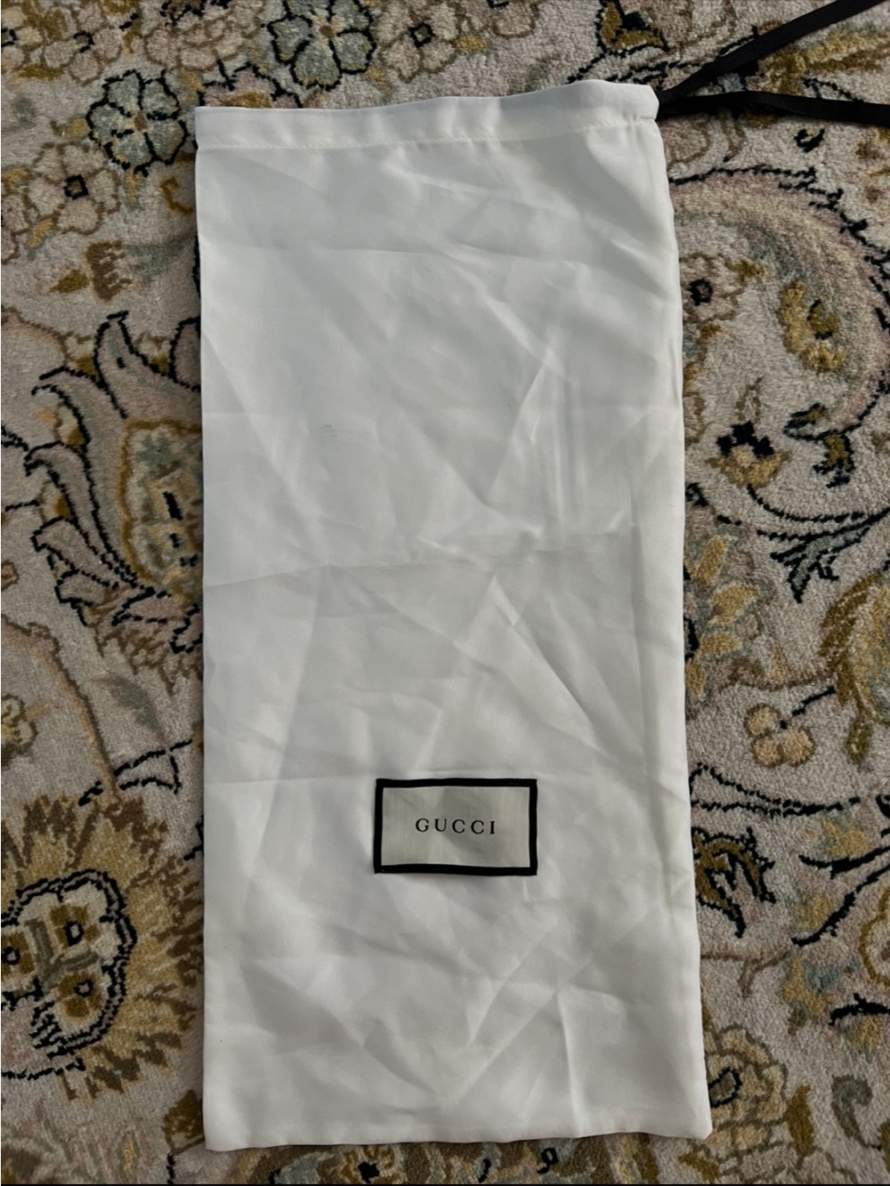 Gucci White Storage Pouch with Black Trim and Logo Patch shoe dust bag